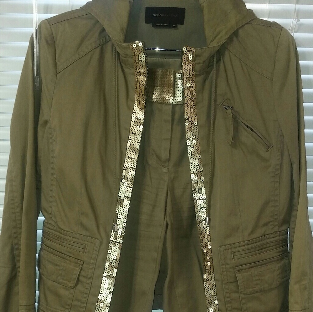 2 piece Khaki sequins pants suit by BCBG